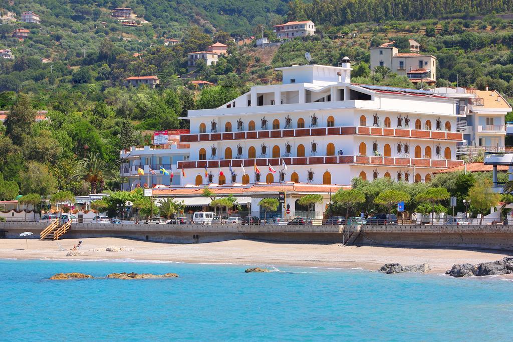 Hotel Ristorante La Tartaruga 4*